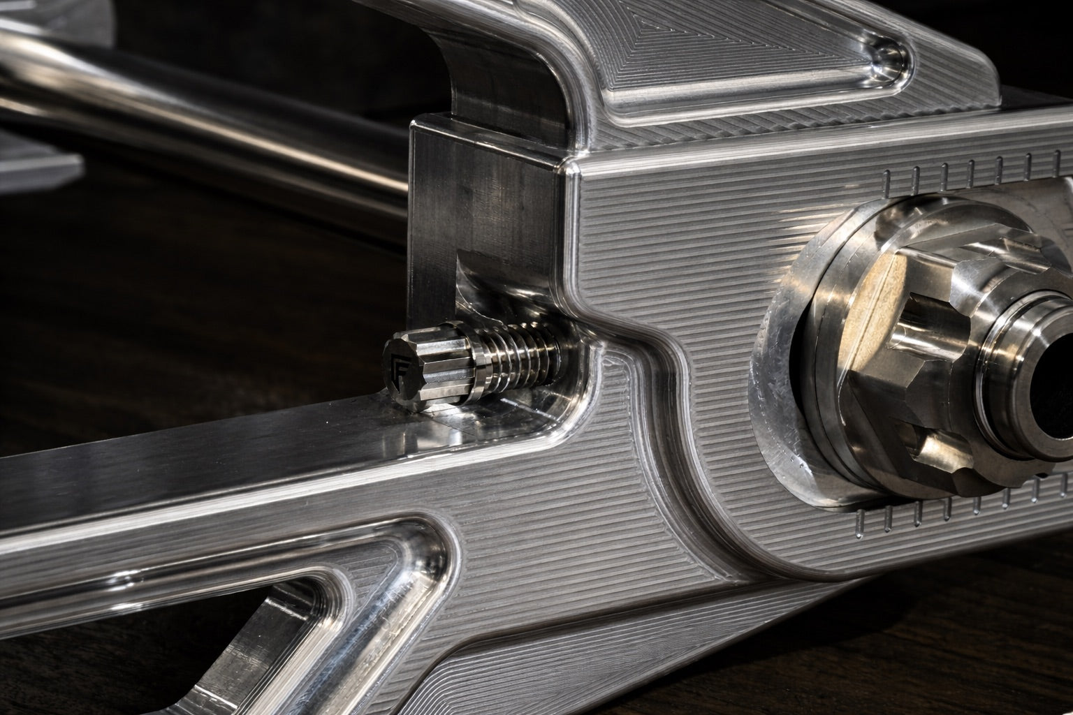 Vector Billet Swing Arm - 2018+ Softail