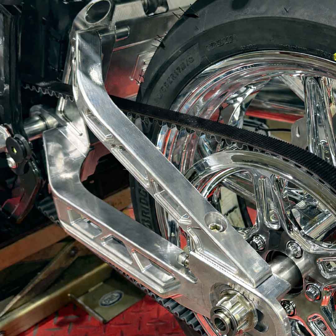 Vector Billet Swing Arm - 2018+ Softail